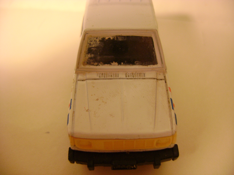 Illustration for article titled Restoration Project - Tomica Mitsubishi Pajero Rally (Part 1)